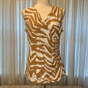 Tahari v-neck no sleeve rushed top. Gold and cream. Size M   NWT